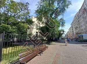 Несколько зданий в центре г. Москвы. Строение 1 - 5868 м2 - пять этажей, год строительства 1930. Участок 4509 м2 - основное ВРИ под эксплуатацию здани...