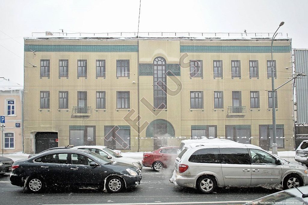 Отдельно стоящее здание в центре Москвы, в 3 минутах ходьбы от Садового кольца и 5 м...