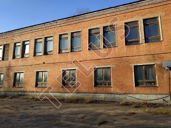 Комплекс из 2-х зданий, общей площадью 4431 м2, расположенные в черте города Звенигород. Общая площадь участка 6811 м2.-...