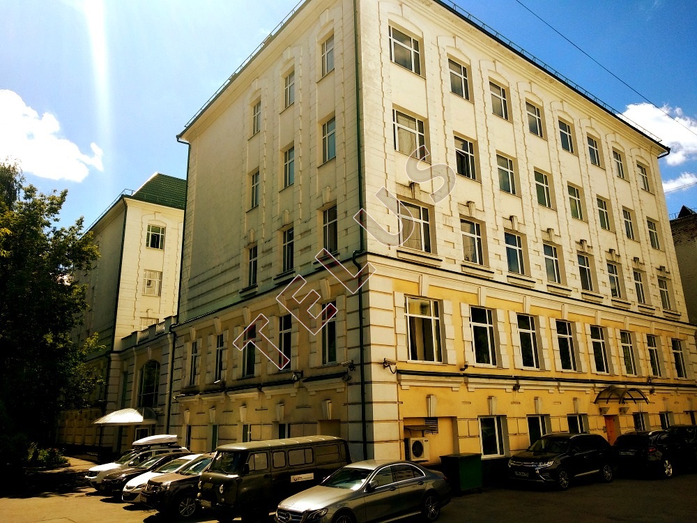 На продажу предлагается отдельно стоящее здание в районе станции метро Менделеевская. (особняк 5000м2 и многоуровневый паркинг(85машин).Удалённость от...