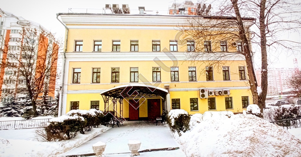 Здание на Площади Ильича