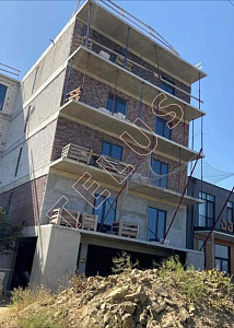 Здание (гостиница) в Грузии, Тбилиси, на улице Подъём Махата, общей площадью 2225 кв.м...