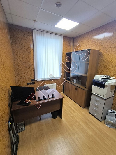 Здание в центре, ID объекта 8126 - 18