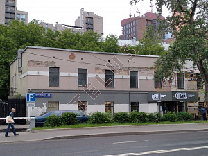 Здание в центральном административном округе, в Шмитовском переулке, в шаговой до...