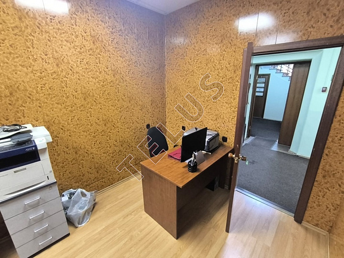 Здание в центре, ID объекта 8126 - 17