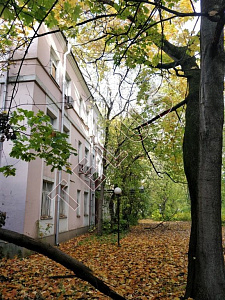 Отдельно стоящее здание в ЗАО, 7 минут пешком от м. Багратионовская. Площадь здания 1120,1 кв.м. Здание -...