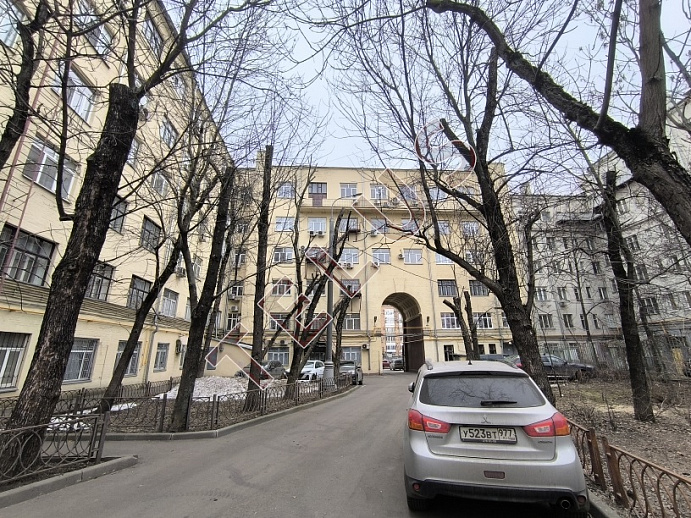 Здание в центре, ID объекта 7969 - 2