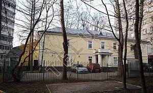Здание рядом с метро Белорусская и Динамо, свой двор , выполнен евроремонт недавно, высокие потолки , отдельный вход, св...
